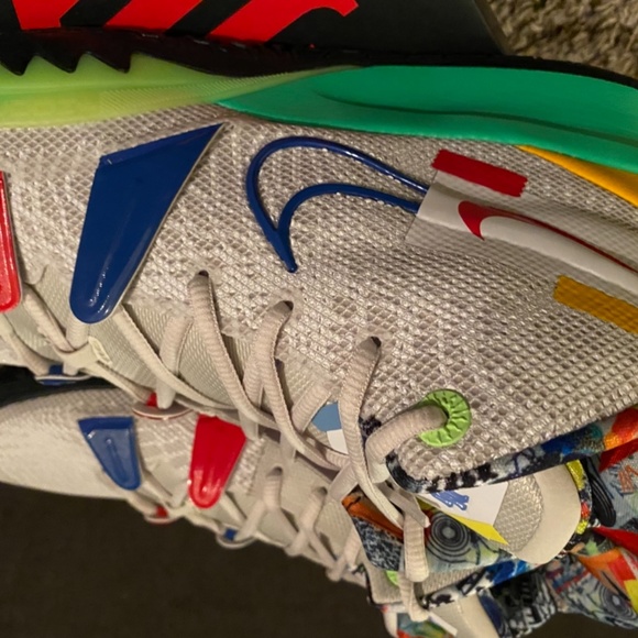 Brand New Kyrie 7’s (Authentic) - Picture 2 of 4